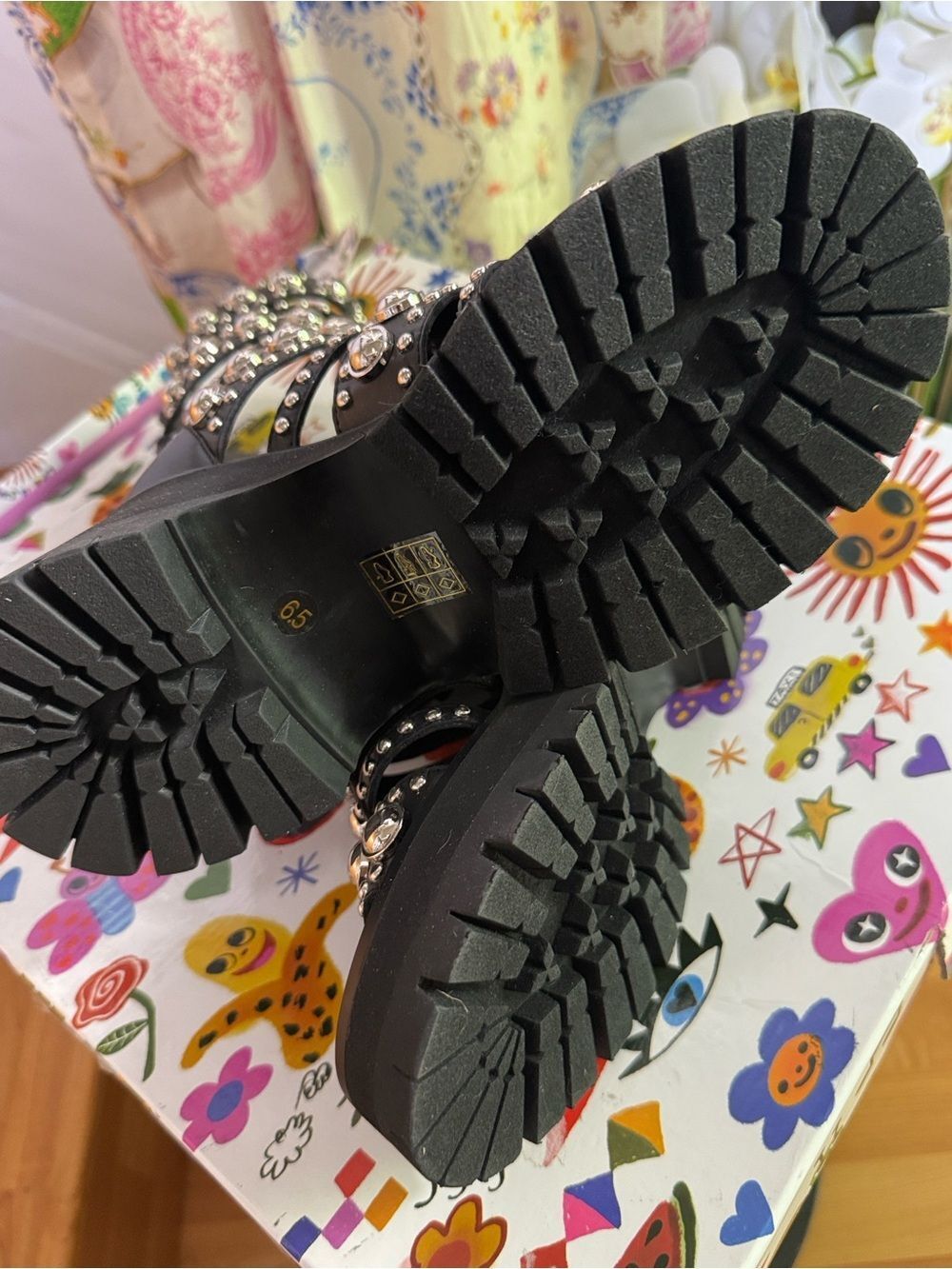 Jeffrey Campbell Black and Silver Gladiator Sandals/ size 6.5 - Picture 10 of 10